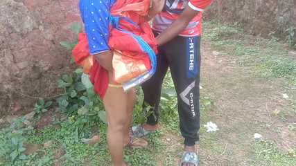 Outdoor Risky Sex on the Best in Rupali Bhabhi Bengali Wife
