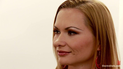 Katja Kassin Is Back After a Long Absence From Lesbian Electro Sex!