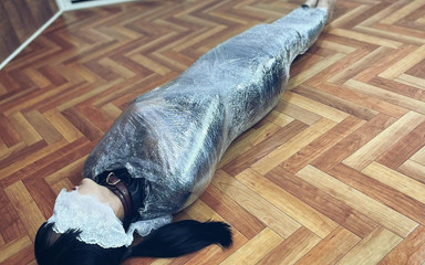 [mummy] Female Agent Escapes From Rap Bondage