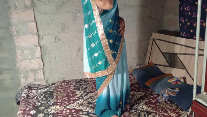 Saree Wali Bhabhi Ko Raat Me Pela.