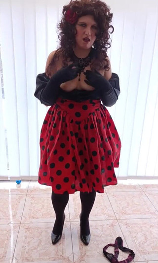 Sex in the beautiful carnivals Marien Beetle dress