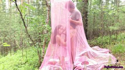 Babe blowjob dick and doggystyle outdoor in the tent