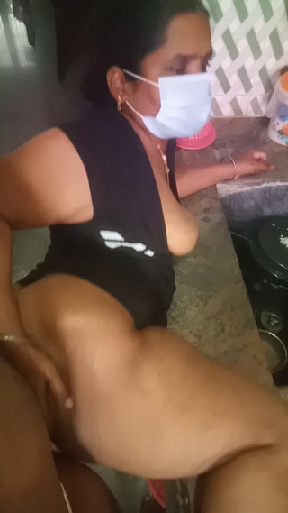 Kitchen Working in Maami