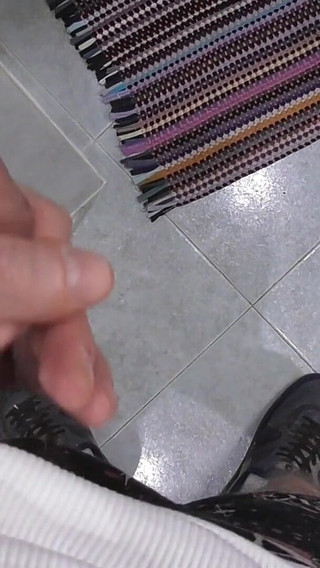 Hermanastra Tetona En La Ducha, Me Hago Una Paja.