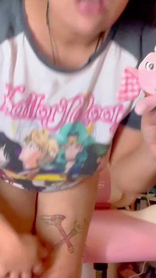 Giant Babysitter Farting and Smashing Toys with Big Ass