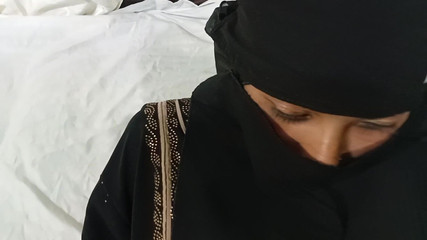 Muslim Housewife Was Fucked by Home Owner