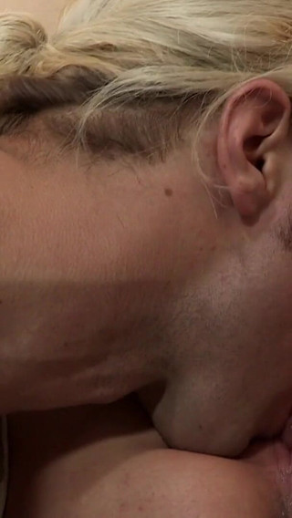 Freckled babe gets her muff hammered