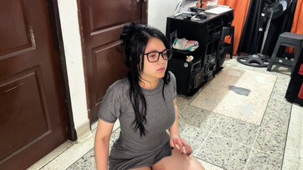 My Young and Beautiful Step-stepbrother Arrives and Already Knows What She Has to Do