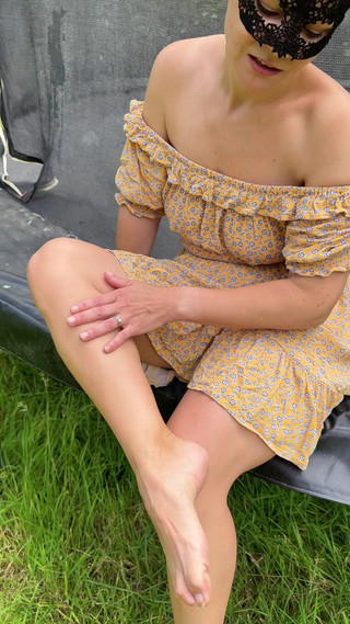 Worship My Feet Outdoors