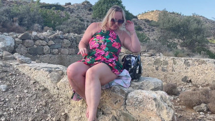 Horny Wife Outdoor Squirting Masturbation - Nympho Wife Real Orgasms