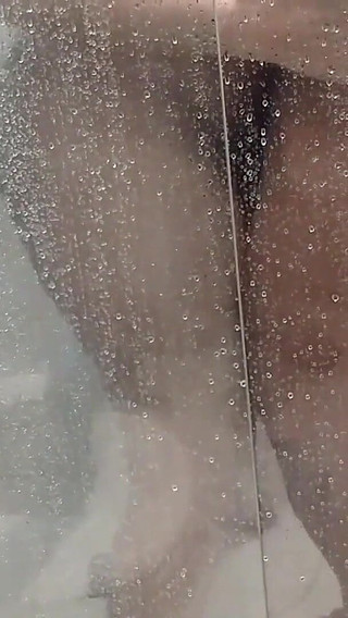 No condoms 18yo boy let scapes inside for a constantly flash into my wife´s pussy