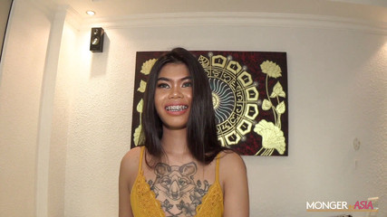 Sexy Thai milf gets unexpected creampie