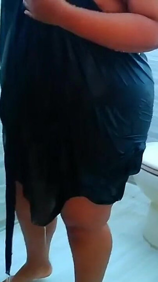 Very Hot in Summer, Stepmom Wants to Take Shower at Night, Stepson Also Join