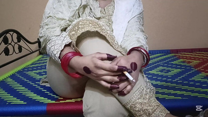 Pakistani Big Ass Girlfriend Coming Home