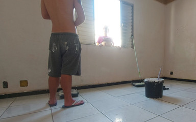 I Couldn't Stand It and Had Sex with the Painter's Dick, the Greedy Bastard Left My Pussy All Cummed