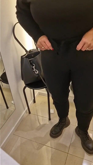 Horny Wife Using Pantyvibrator in Shoppingmall