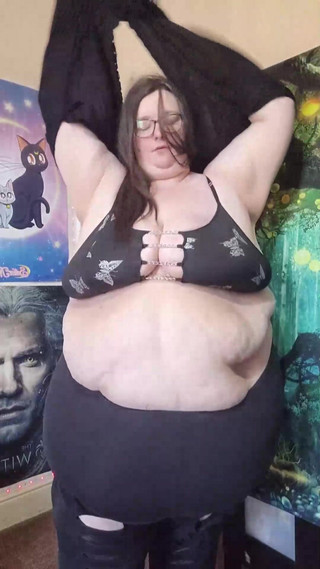 Strip and Belly Fetish