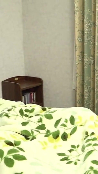 She Is Still Active! Grandma Who Would Eat up Her Own Descendants Vol. 4-8