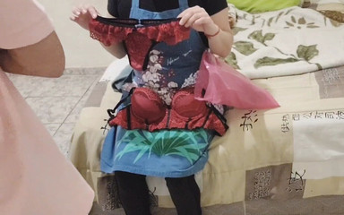 Boss gives underwear to maid and watches her trying it on