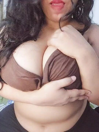 Sensual and Alluring - Passionate Curves Experience