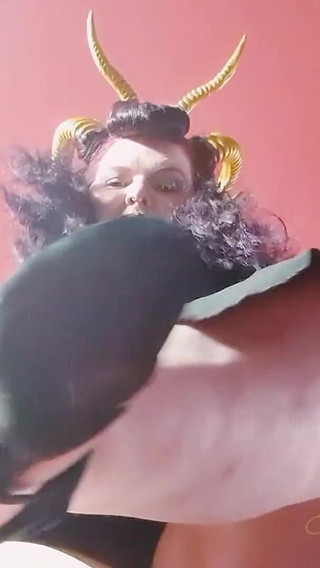 Giant Godddex Sandal Stomp