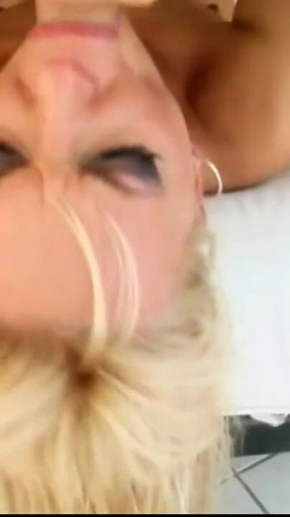 Blonde loves blowjob and facial!