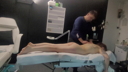 I Came to the Masseur, After the Massage I Wanted Him to Be in My Pussy, I Came Loudly