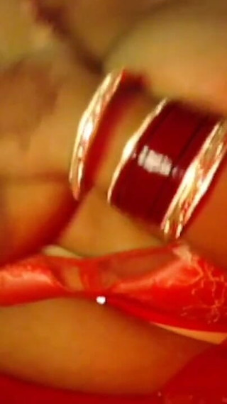 Very Hot Desi Indian Big Sexy Boobs Show.