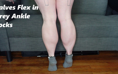 Calves Flex in Grey Ankle Socks with Curly Hem Edge