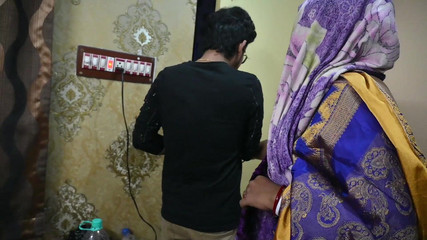 Sexy Indian Bhabhi Invites Her Lover for Sex While Husband