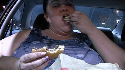 SSBBW eating in car POV