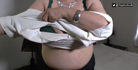 Jumping Until Fall Out of the Top Its Time to Jump and Bounce This Huge Boobs, Get Dizzy with This Movements.