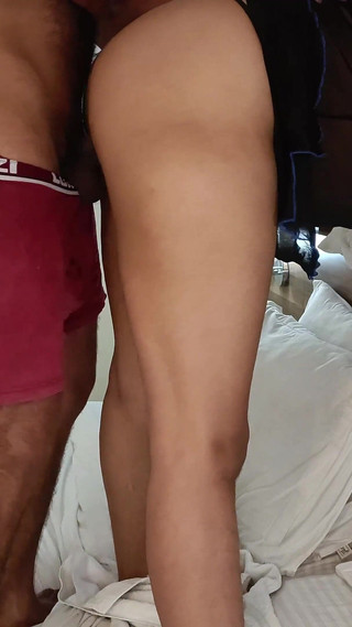 Cheating Hubby Fucks Her Maid in Oyo Room After He Knows the Truth