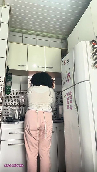 Chubby Housewife Farting While Washing Dishes Voyeur Style