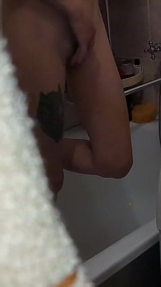 I Spy on My Younger Step Sister in the Bathroom and Jerk off