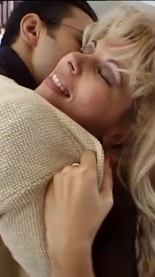 Blonde Horny Mature Is Satisfied Sucking a Hard Long Cock Before She Fucked