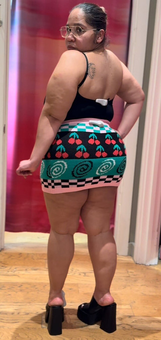 Boricua Mami - Fat Natural Ass - Legs - Walking