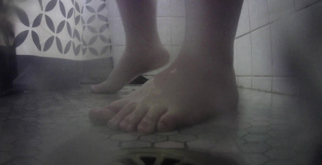 Feet lovers will cum watching this video