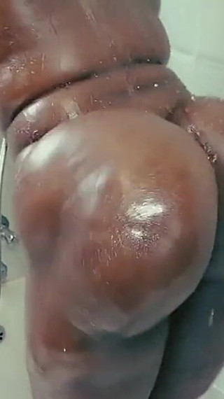 Big Ass SSBBW Gaping Farts