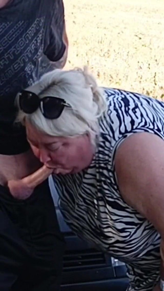 Pissing in Nature Fucked a Neighbor in Her Mouth and Filled It with Cum