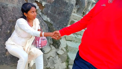 Indian Boobs Suking & Bhabhi Beautiful Pussy Showing - Unknown Girl at a Tourist Place Showing, Than She and Me Homemade Enjoy.