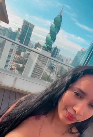 Good Morning, Honey. Do you like my delicious ones?