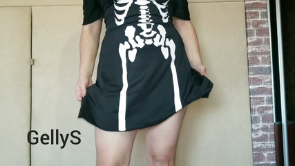 Sexy Gelli masturbates in a witch costume