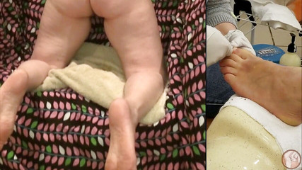 Marie Rocks gets a pedicure