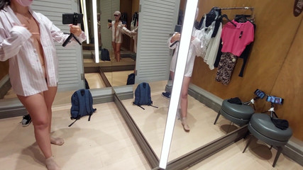 A Hot Amateur Latina Changes Clothes