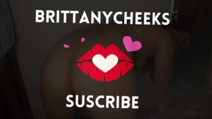 Loading Video Young Virgin Masturbates and Secretly Has Her Wet Pussy on the Balcony