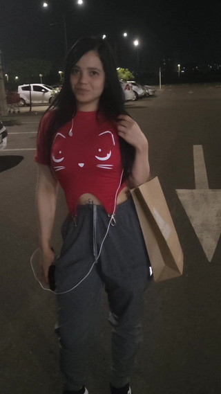 I Took a Cute Young Girl From the Shopping Center to My House