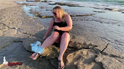 Lena Cox Gets Naughty by the Sea: Outdoor Dildo Fucking & Wild Squirts on the Rocks