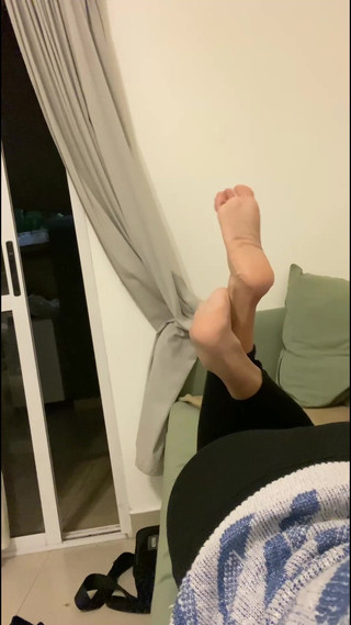 My Feet, How Do You Like to See Them the Most?