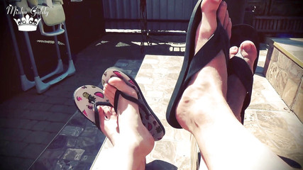 Outdoor flip flop dangle with alpha